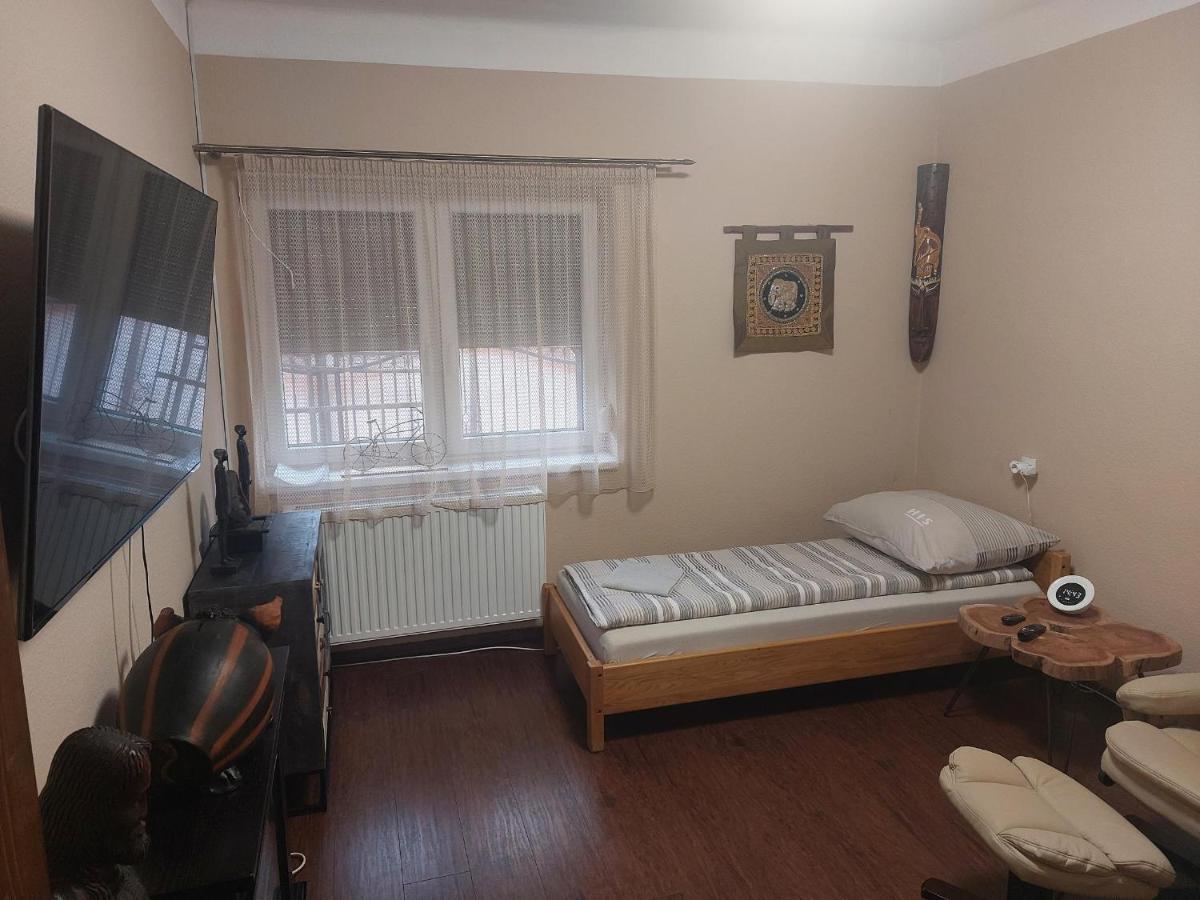Feher Galamb Apartman Gyál Eksteriør billede